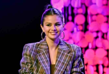 Selena Gomez'in Rare Şarkısı Yayınlandı! 