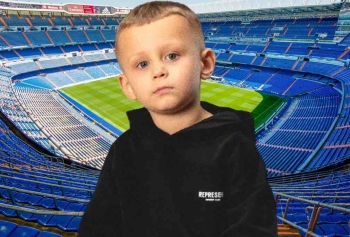 4 Yaşındaki Ronnie Foden Futbol Dünyasının Yeni Yıldızı Oldu! 