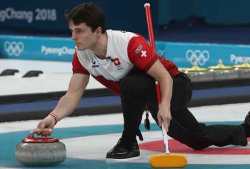 Zafer Algöz Curling İle Dalga Geçti! 