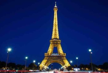 Danla Bilic Yılbaşında Paris'te Neler Yaşadı? 