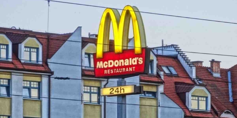 Günümüz Milyarderlerinin Bir Çoğunun Yolu McDonalds'tan Geçmiş! Nasıl Mı? İşte Detaylar! 