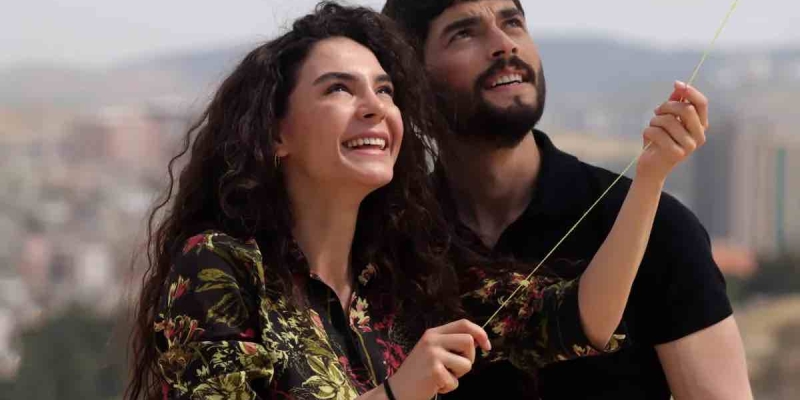Akın Akınözü'nden Ebru Şahin'in Düğünü İle İlgili Sorulara Tepki! 