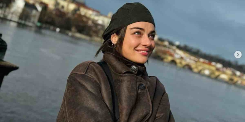 Ayça Ayşin Turan'ın Prag Paylaşımı Beğeni Topladı! 'Dünya Güzeli' 