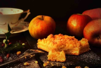 Elmalı Tarçınlı Kek Nasıl Yapılır? İdil Yazar'dan Elmalı Tarçınlı Kek Tarifi! 