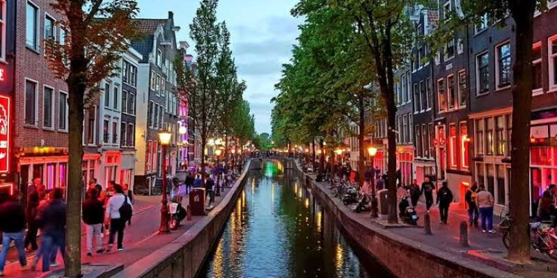 Duru Önver Amsterdam'da Neler Yaşadı? 