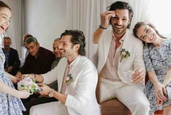 Serkan Çayoğlu İle Özge Gürel Nişanlandı! Düğün Eylül'de İtalya'da! 