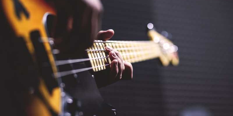 Hızlı Gitar Çalmak Nasıl Öğrenilir? 