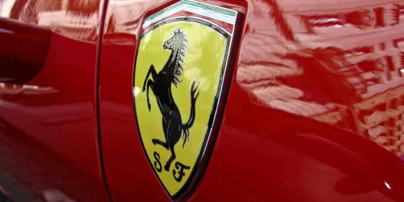 Ferrari'nin İlk Dört Kapılı Aracı 'Purosangue' Tanıtıldı!