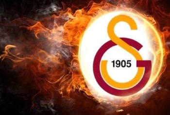 Galatasaray'da Bir Devir Kapanıyor! Tam 8 Futbolcu İle Yollar Ayrılıyor! 