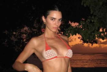 Kendall Jenner'ın Bikinili Pozları Sosyal Medyada Gündem Oldu! 'Bu Ne Güzellik' 