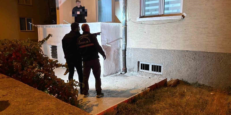 Kurşunlanan evde kimsenin olmaması faciayı önledi