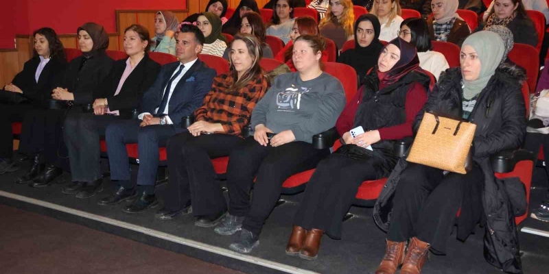 Aile yılı kapsamında kadın çalışanlara özel sinema etkinliği düzenlendi