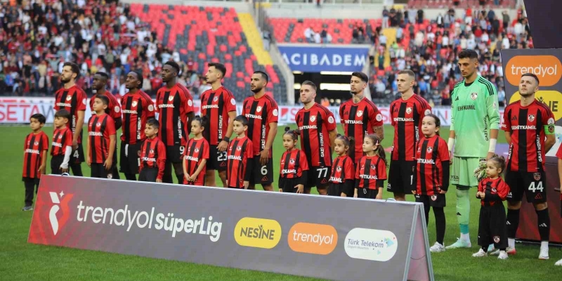 Trendyol Süper Lig: Gaziantep FK: 2 - Antalyaspor: 0 (Maç devam ediyor)