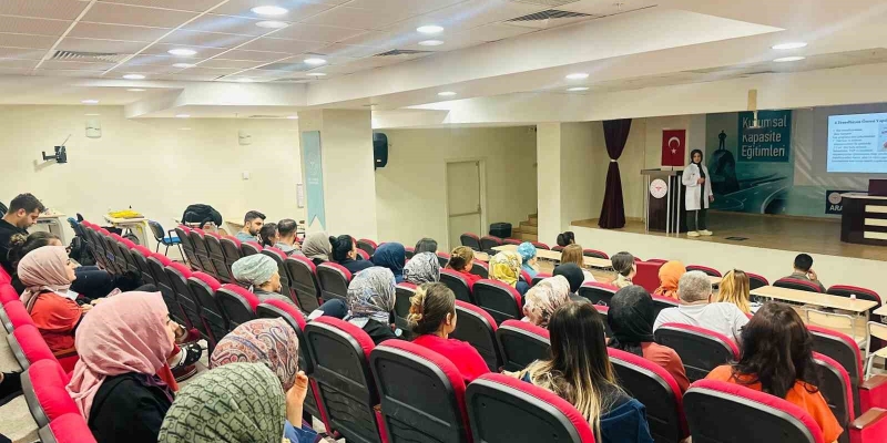 Siirt Eğitim ve Araştırma Hastanesinde transfüzyon güvenliği eğitimi