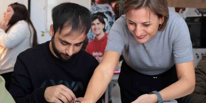 Akbank Güzel Yarınlar Hareketi iki yılda 22 bini aşkın gençle buluştu