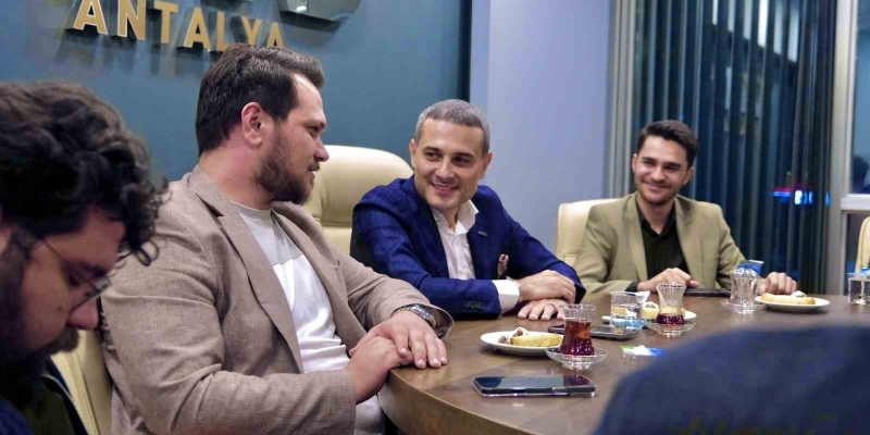 MÜSİAD Antalya Başkanı Akgül, ihracat tecrübelerini gençlerle paylaştı