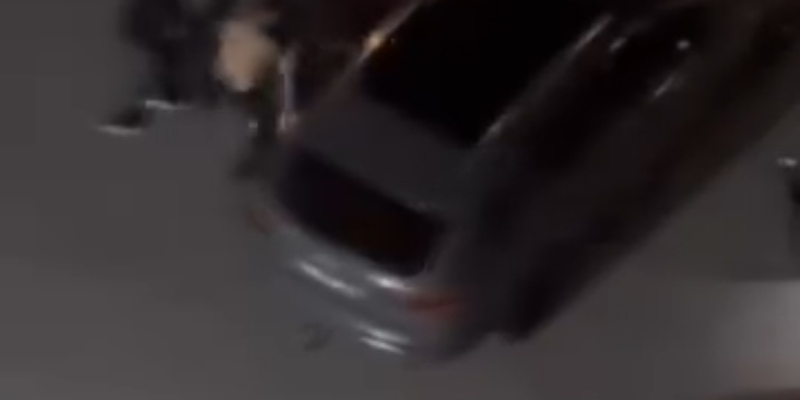 Komşuların yumruklu kavgası kamerada