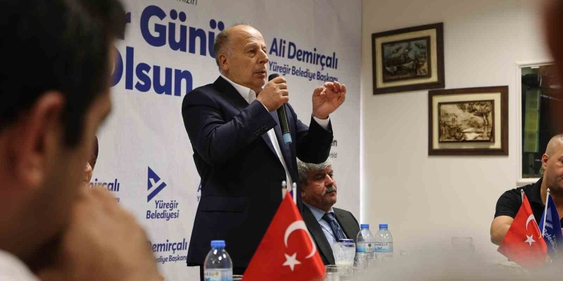Yüreğir Belediye Başkanı Demirçalı : "Muhtarlar vatandaşın dertlerine ilk el uzatan kamu görevlileridir"