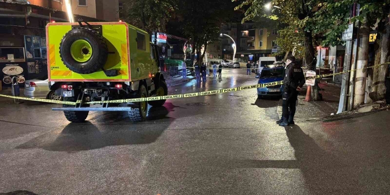 Jiletle kendini kesip çevreye rahatsızlık veren şahsın öldürülmesiyle ilgili 3 kişi tutuklandı