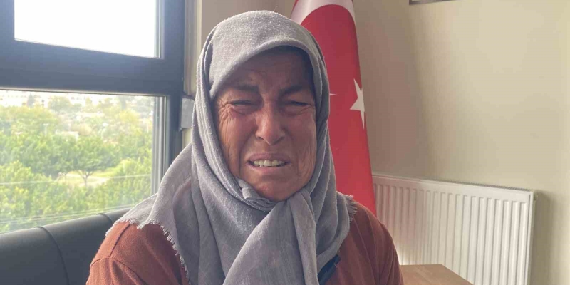 Oğlu bıçaklanarak öldürülen anne gözyaşları içinde adalet istedi: "Tarla gibi yapmış oğlumu"