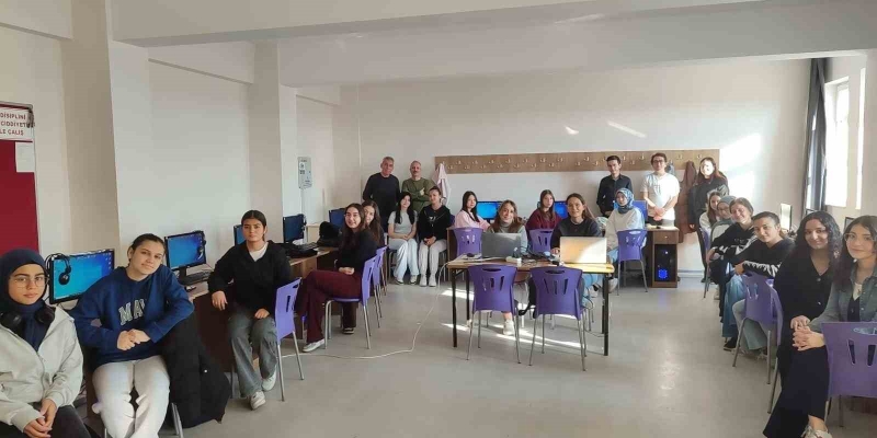 Lise öğrencilerine yönelik ‘Siber Tehdit İstihbaratı’ kursu açıldı