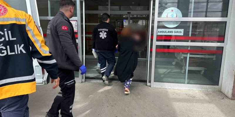 Üzerine sıcak su dökülen bebek yaralandı