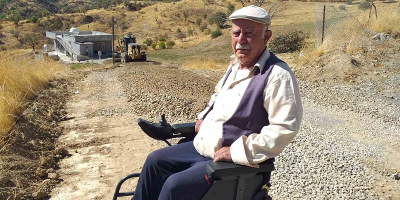 Siirt’te engelli vatandaş için bozuk olan yol düzeltildi