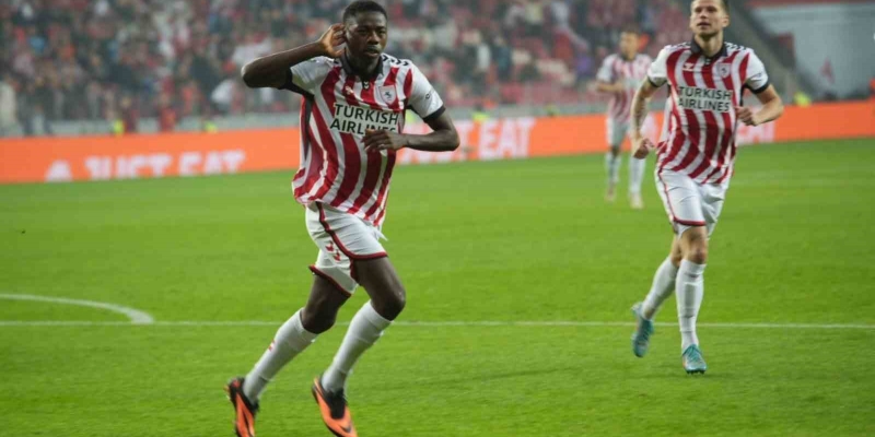 UEFA Konferans Ligi: Samsunspor: 1 - Dinamo Kiev: 0 (Maç devam ediyor)