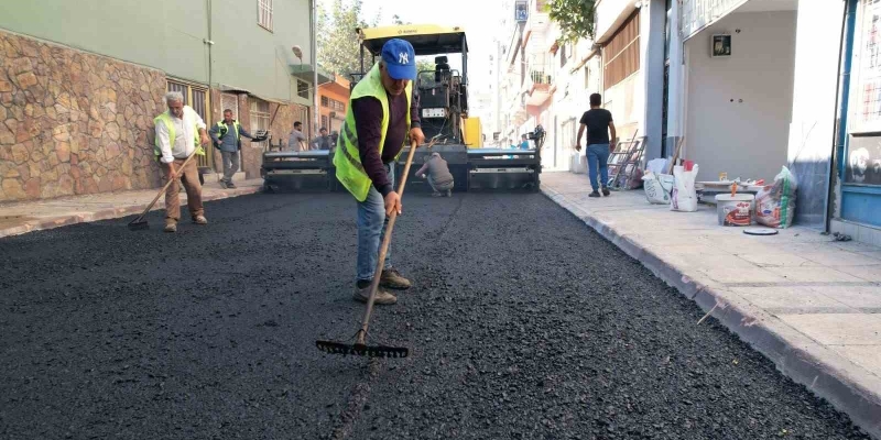 Akdeniz’de sokaklar yenileniyor