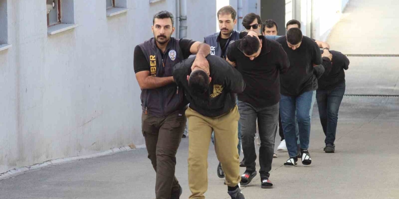 Otomobil ilanıyla 1 milyon liralık dolandırıcılık: 6 tutuklama