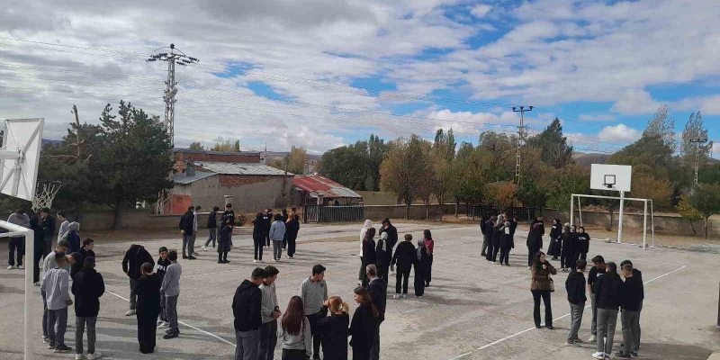 Aydıntepe’deki tüm okullarda tahliye tatbikatı yapıldı