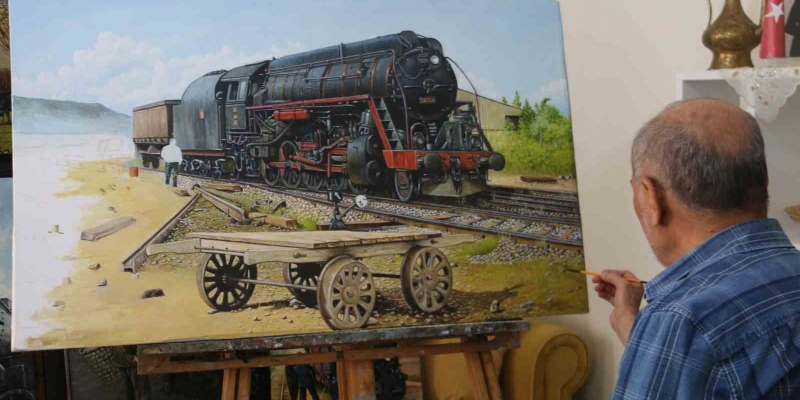 Demir yollarından emekli oldu, hiç bitmeyen tren sevgisini yaptığı tablolarda yaşatıyor
