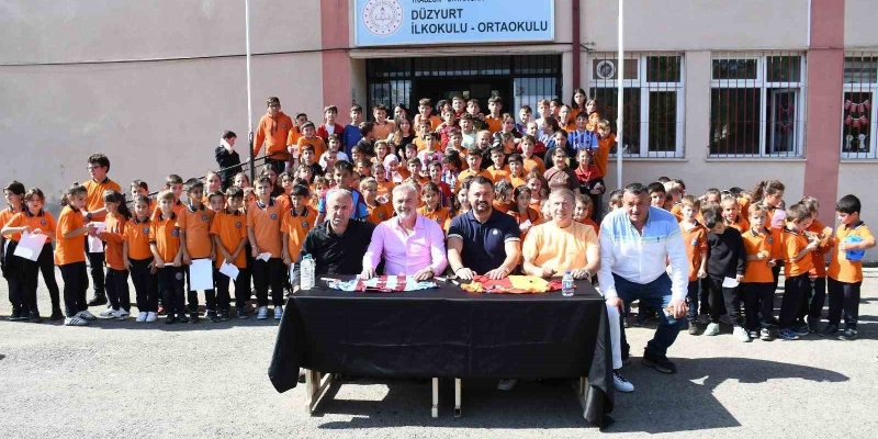 Tanju Çolak ve Hami Mandıralı öğrencilerle buluştu