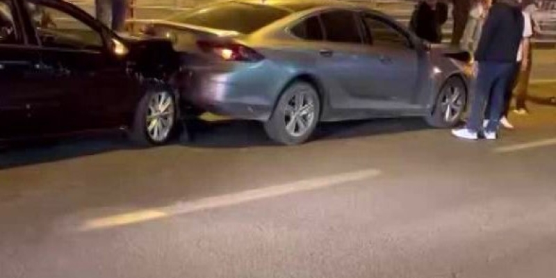 Diyarbakır’da 9 aracın karıştığı kazada 3 kişi yaralandı