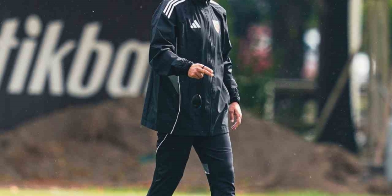 Djalovic mağlubiyetle başladı