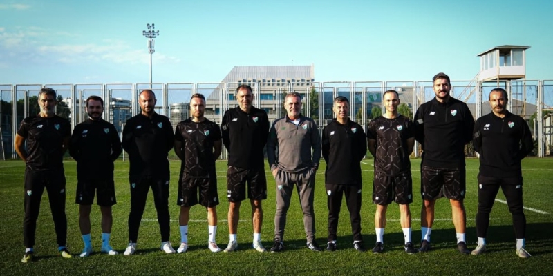 Bursaspor’da Tahsin Tam’ın ekibi belli oldu