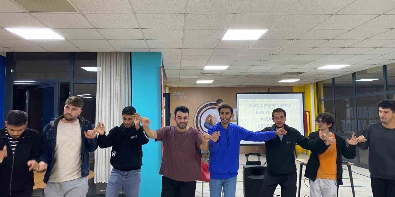Muğla erkek öğrenci yurdunda "Biz Bize Moral Gecesi" ile akademik stres atıldı
