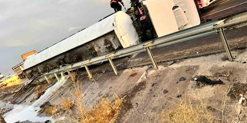 Şanlıurfa’da mazot yüklü tanker otomobile çarptı: 6 yaralı