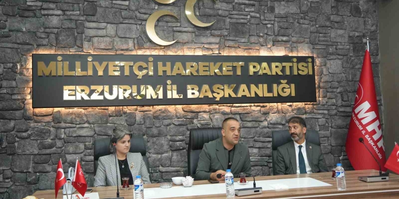 Muhtarlar, MHP Erzurum İl Başkanı Yurdagül ile kahvaltıda buluştu