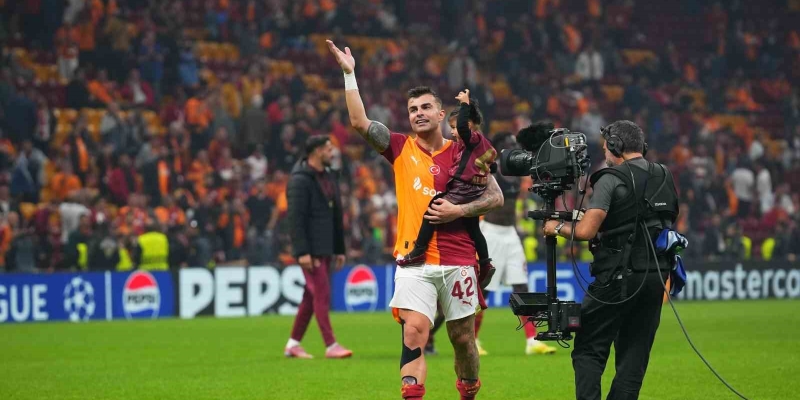 Galatasaray, Bodo/Glimt galibiyetini taraftarıyla kutladı