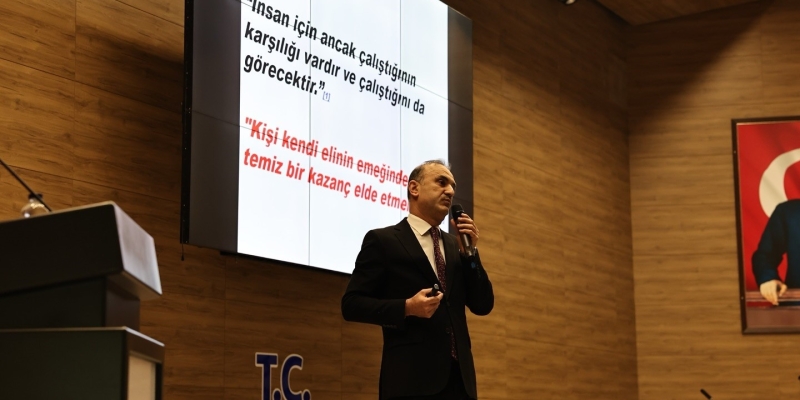 Belediye personeline "İş ahlakı" eğitimi verildi