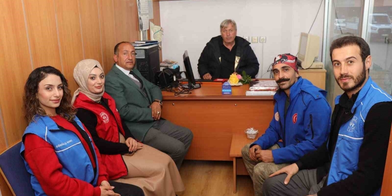 Oltu Gençlik Merkezi’nden Gazeteci Dursun Murat Aydın’a anlamlı ziyaret