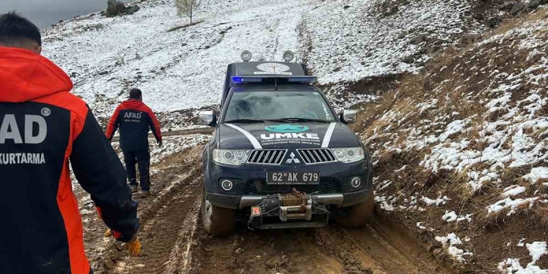 Tunceli’de ekipler hastalanan kadın için seferber oldu