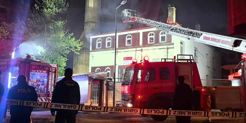 Erzurum’da Cami yangını korkuttu