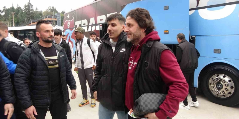 Trabzonspor, Fenerbahçe maçı için İstanbul’a gitti