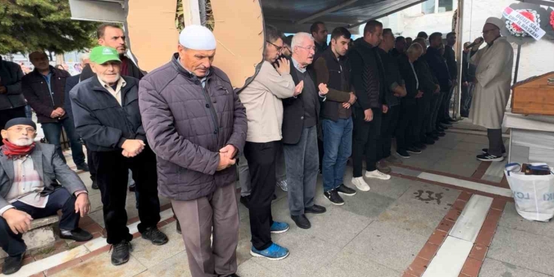 Perde asarken düşen kadın öldü
