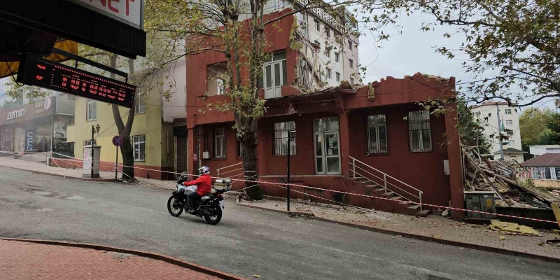 Kontrollü yıkım gerilim filmine döndü, yaşananlar pes dedirtti