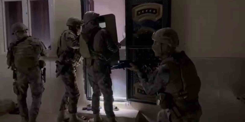 Göçmen kaçakçılarına şafak operasyonu: 10 tutuklama