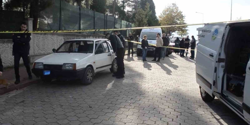 Park halindeki araçta ölü bulundu