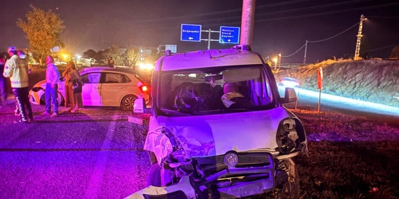 Malatya’da iki ayrı trafik kazası: 3 yaralı
